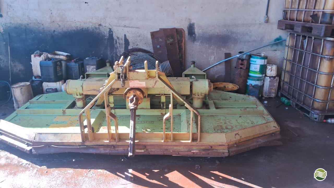 IMPLEMENTOS AGRICOLAS ROCADEIRA ROCADEIRA HIDRÁULICA DUPLA Marcão Tratores UBERABA MINAS GERAIS MG